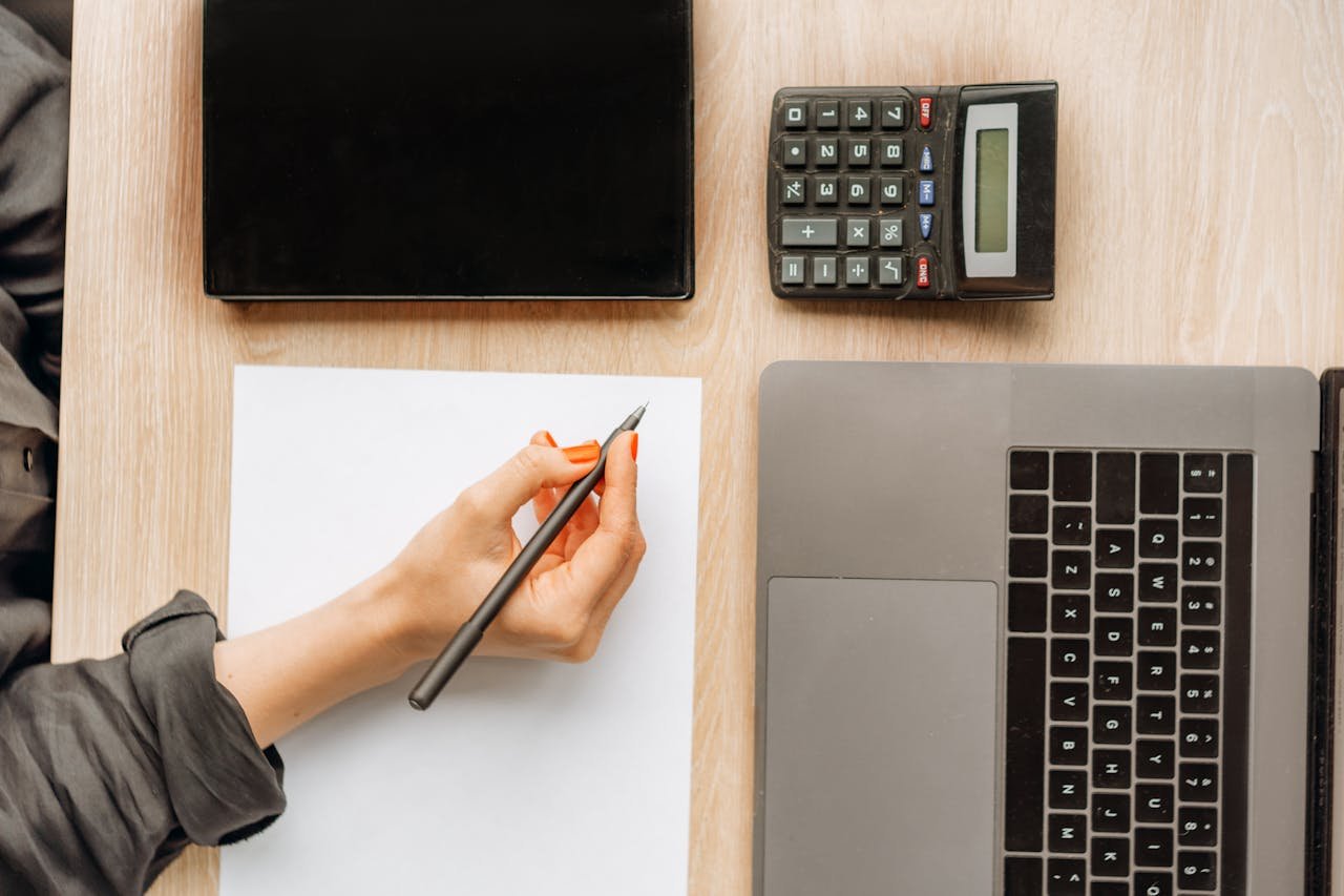 bookkeeping 1 pexels-mikhail-nilov-8296979
